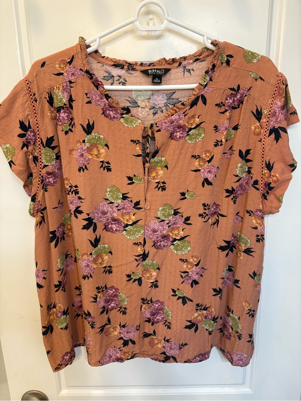 Buffalo David Bitton Peach Floral Button-Front Short Sleeve Top